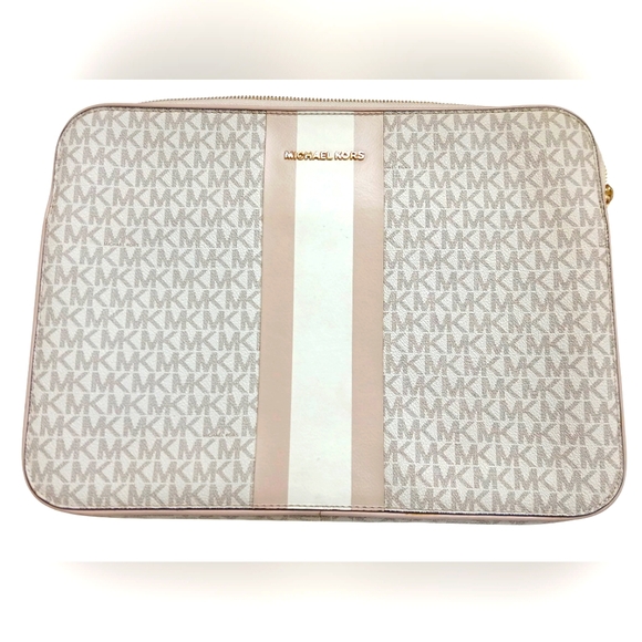 Michael Kors Other - Michael Kors Beige and Cream Jet Set Travel Monogram Laptop Sleeve EUC